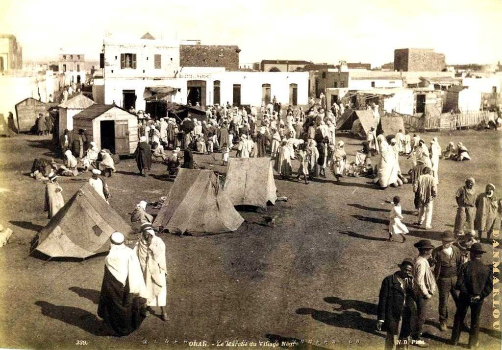 CA a- 192- Village negre.jpg